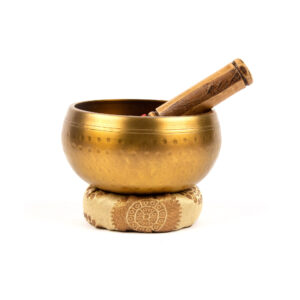 Myga Brass Hammered Singing Bowl with Cushion and Dual-Ended Striker - Creates Beautiful Sounds for Meditation and Relaxation - Ideal for Chakra Healing and Yoga - 12cm